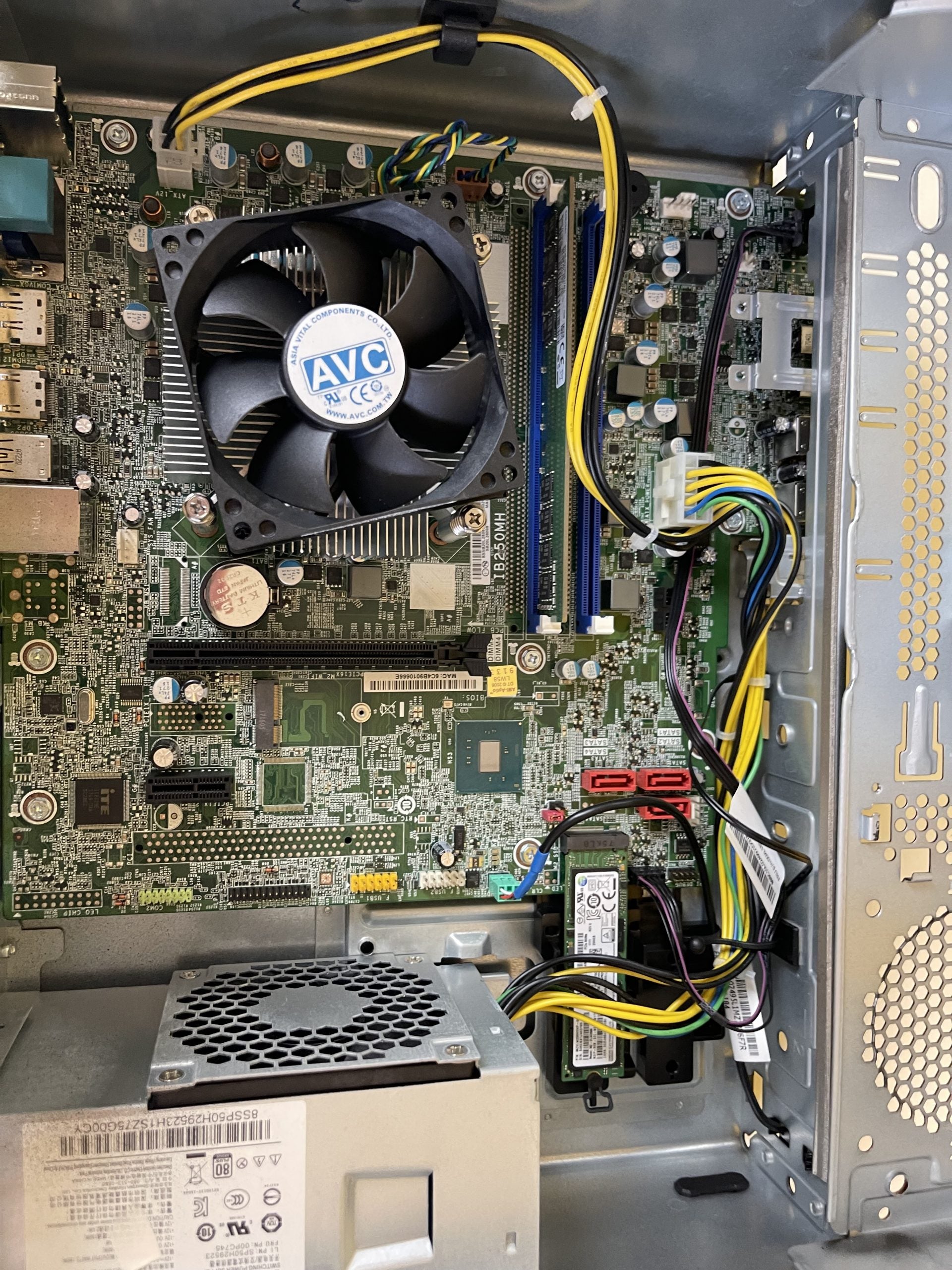 Lenovo V520 Tower PC | Intel Core i5-6400T 2.2Ghz | Ram 16Gb | SSD 256Gb Nvme  | Windows 10 Pro Lenovo V520 Tower PC | Intel Core i5-6400T 2.2Ghz | Ram 16Gb | SSD 256Gb Nvme  | Windows 10 Pro